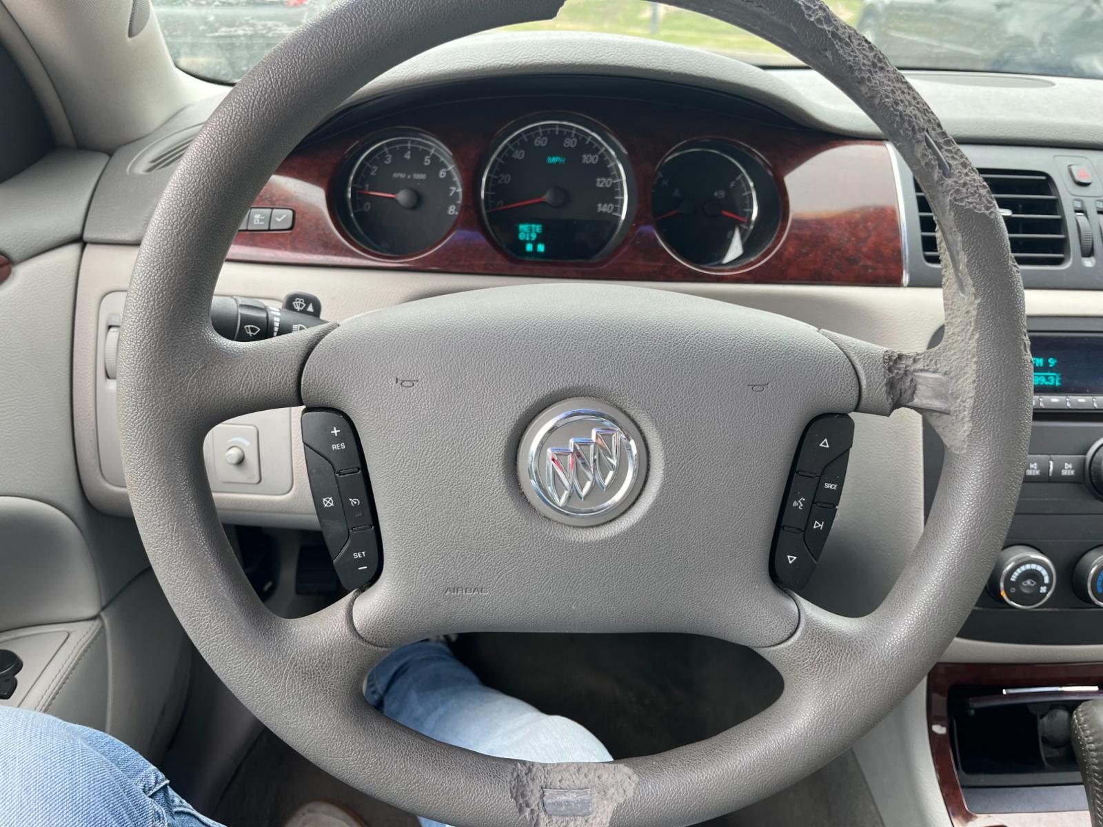 2006 SILVER /gray Buick Lucerne CX (1G4HP57266U) with an 3.8L V6 OHV 12V engine, 4-Speed Automatic Overdrive transmission, located at 14700 Tomball Parkway 249, Houston, TX, 77086, (281) 444-2200, 29.928619, -95.504074 - Photo #15